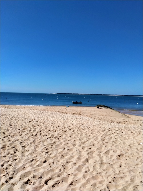 © Photo : Hayat AIT-BOUJOUNOUI, plage de Pyla-sur-Mer (Gironde) y